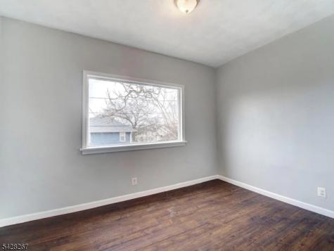 49 Parkview Terrace Newark NJ 07112