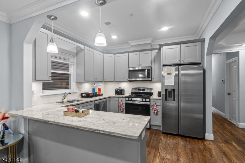 267 S 10th Street Newark NJ 07103