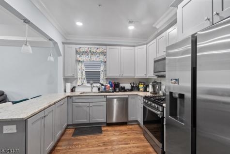 267 S 10th Street Newark NJ 07103