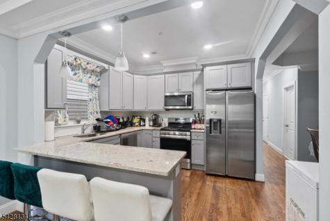 267 S 10th Street Newark NJ 07103