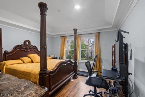 267 S 10th Street Newark NJ 07103
