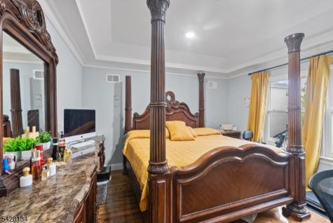 267 S 10th Street Newark NJ 07103
