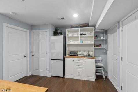 267 S 10th Street Newark NJ 07103