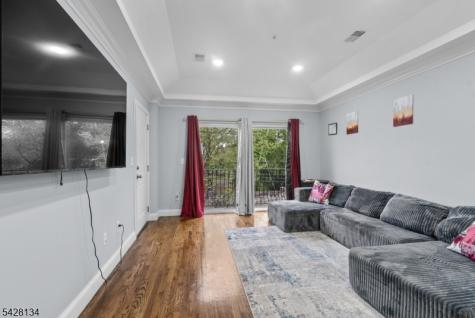 267 S 10th Street Newark NJ 07103