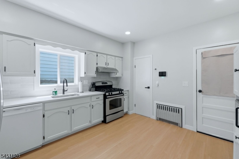 42 Lawrence Street Bloomfield NJ 07003