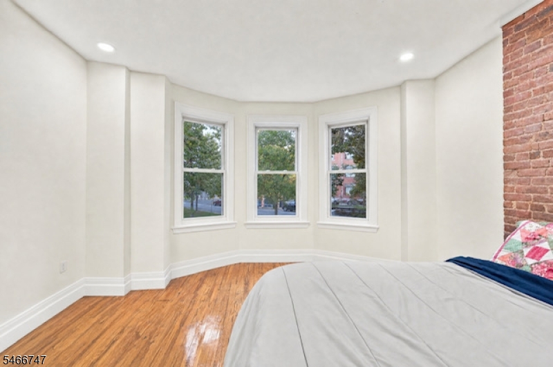 157 Milford Avenue Newark NJ 07108