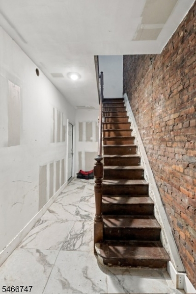 157 Milford Avenue Newark NJ 07108