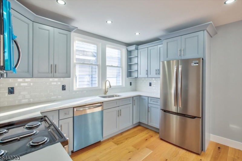 25 Wolf Place Irvington NJ 07111