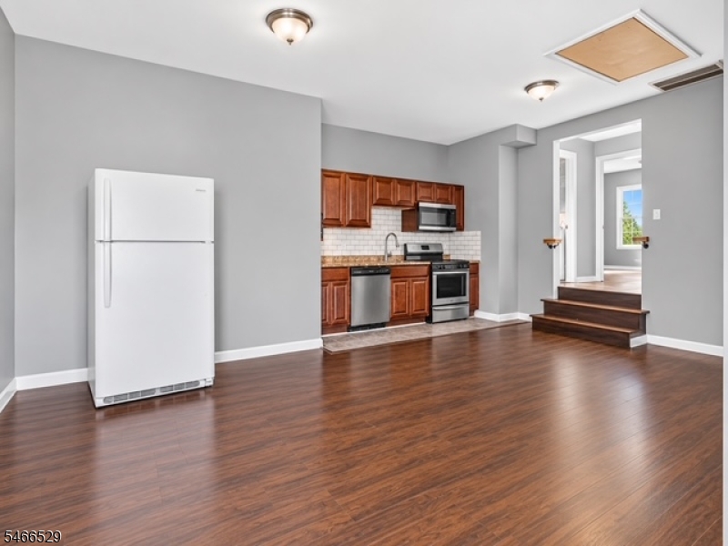 225 Chadwick Avenue Newark NJ 07108
