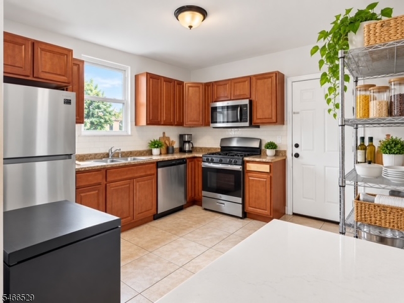 225 Chadwick Avenue Newark NJ 07108