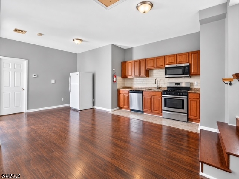 225 Chadwick Avenue Newark NJ 07108