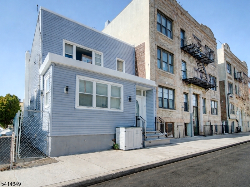 6011 Van Buren Place West New York NJ 07093