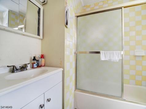 6011 Van Buren Place West New York NJ 07093