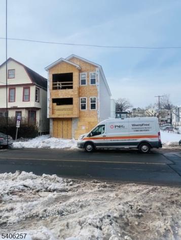 917 Bergen Street Newark NJ 07112