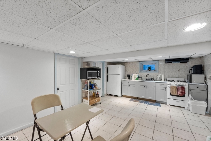 1013 Madison Avenue Elizabeth NJ 07201