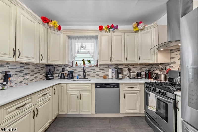 1013 Madison Avenue Elizabeth NJ 07201