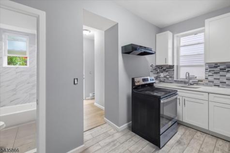 422 18TH Avenue Newark NJ 07108