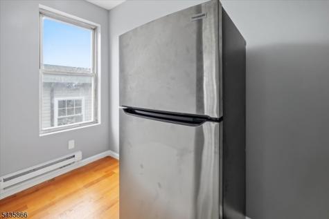 422 18TH Avenue Newark NJ 07108