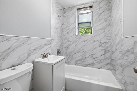 422 18TH Avenue Newark NJ 07108