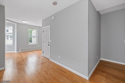 422 18TH Avenue Newark NJ 07108
