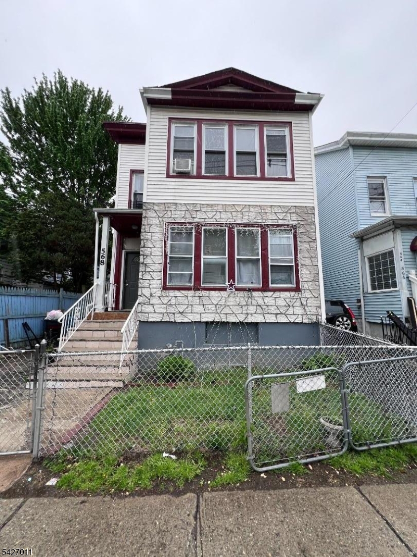 568 14TH Avenue Paterson NJ 07504