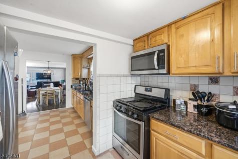 60 Westervelt Place Lodi NJ 07644