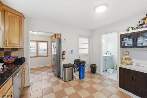 60 Westervelt Place Lodi NJ 07644
