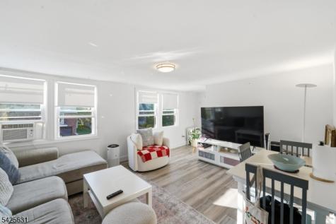 60 Westervelt Place Lodi NJ 07644