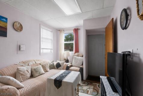 54 Genessee Avenue Paterson NJ 07503