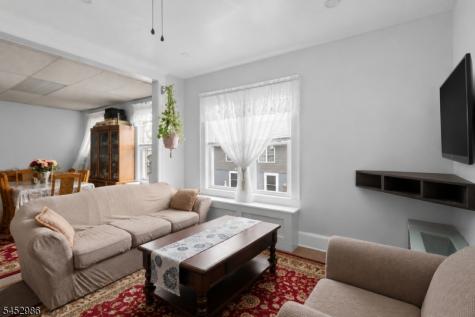 54 Genessee Avenue Paterson NJ 07503