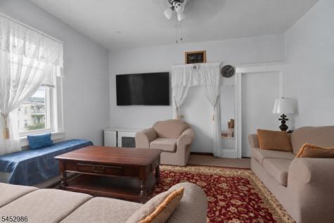 54 Genessee Avenue Paterson NJ 07503