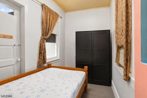 54 Genessee Avenue Paterson NJ 07503