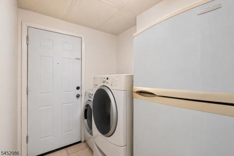 54 Genessee Avenue Paterson NJ 07503