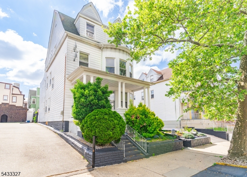 257 Parker Street Newark NJ 07104