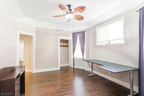 257 Parker Street Newark NJ 07104