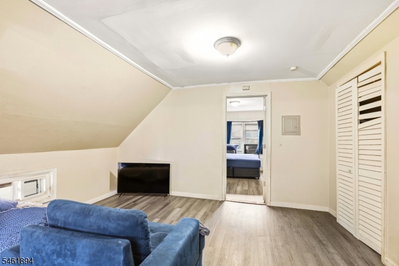 187 2ND Street Newark NJ 07107