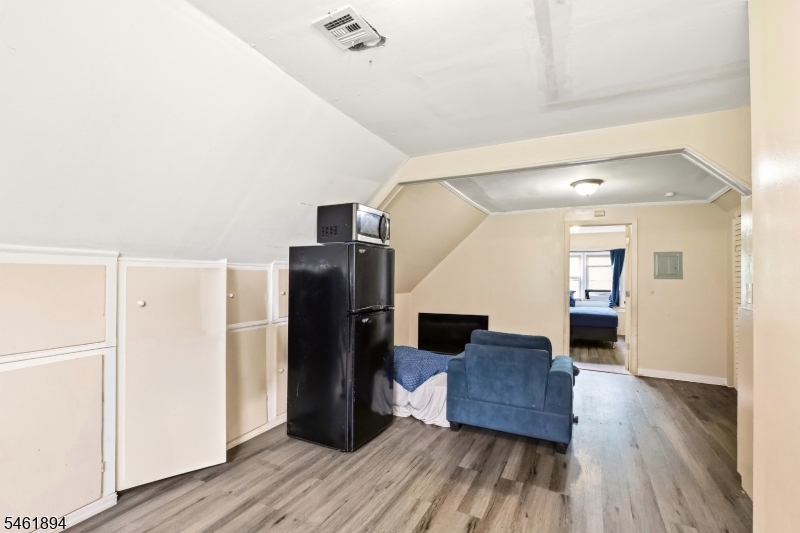 187 2ND Street Newark NJ 07107