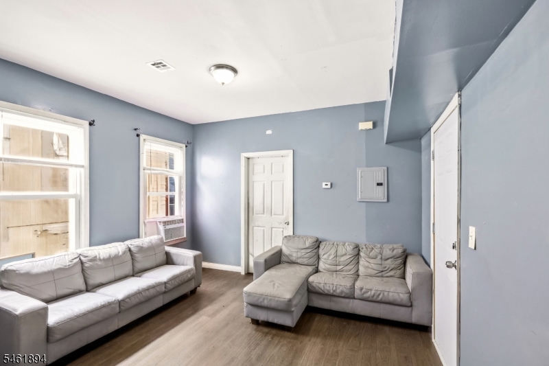187 2ND Street Newark NJ 07107