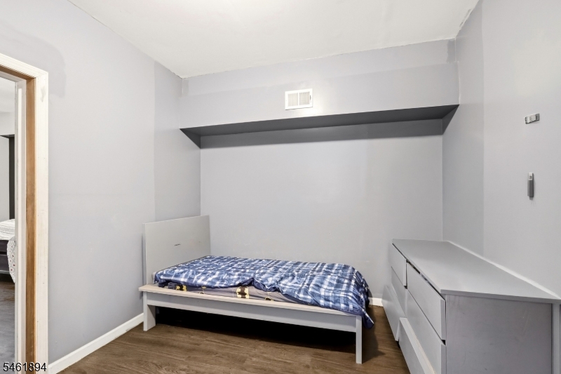 187 2ND Street Newark NJ 07107