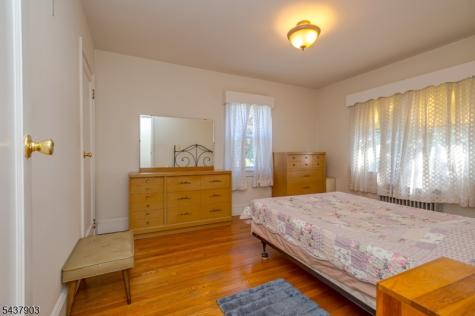 137 Valpeck Avenue Raritan NJ 08869