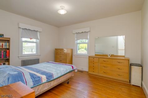 137 Valpeck Avenue Raritan NJ 08869