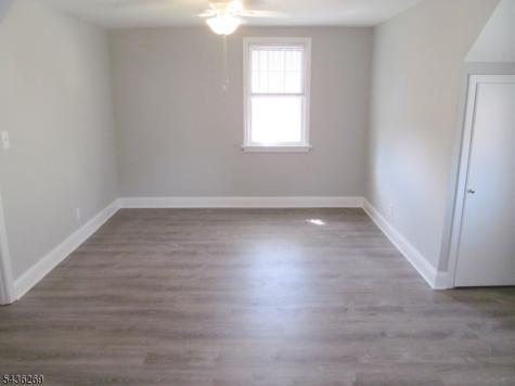 11 Meehan Avenue Raritan NJ 08869