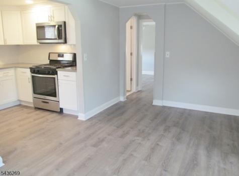 11 Meehan Avenue Raritan NJ 08869