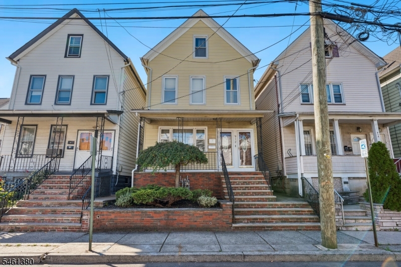 912 Roosevelt Street Elizabeth NJ 07202