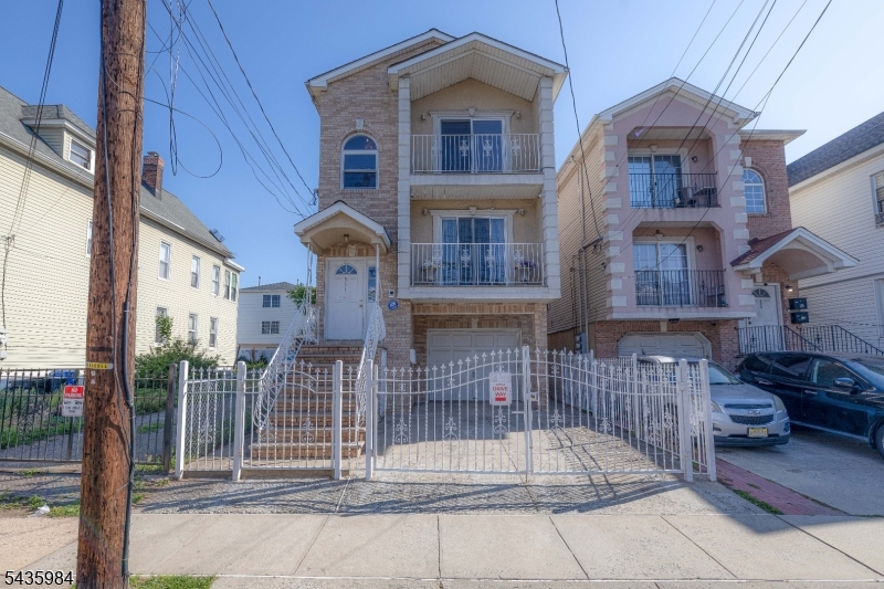 911 Flora Street Elizabeth NJ 07201