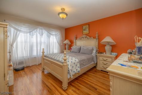 911 Flora Street Elizabeth NJ 07201