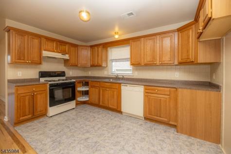 911 Flora Street Elizabeth NJ 07201