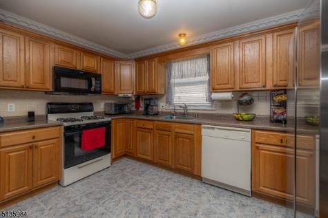 911 Flora Street Elizabeth NJ 07201
