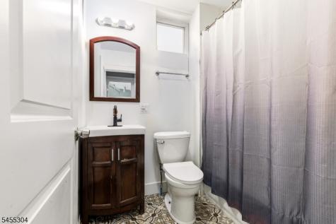 27 Lindsley Place East Orange NJ 07018