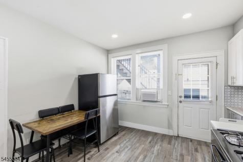 27 Lindsley Place East Orange NJ 07018